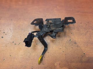 bontott OPEL ZAFIRA C Motorháztető Zárszerkezet