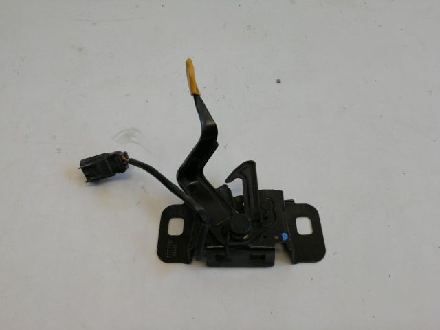 bontott OPEL ZAFIRA C Motorháztető Zárszerkezet