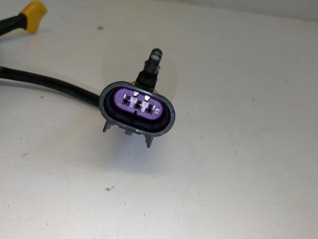 bontott OPEL ZAFIRA C Motorháztető Zárszerkezet