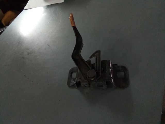 bontott OPEL ZAFIRA C Motorháztető Zárszerkezet