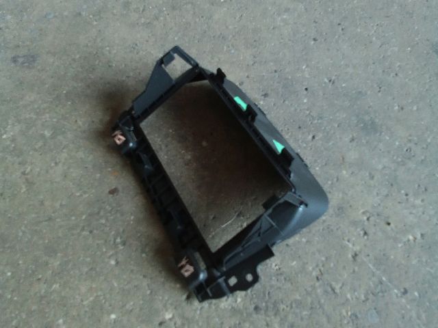 bontott OPEL ZAFIRA C Multifunkciós Kijelző Keret