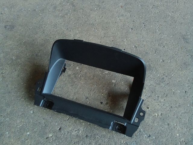 bontott OPEL ZAFIRA C Multifunkciós Kijelző Keret