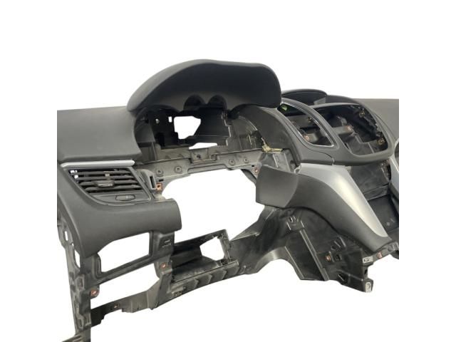 bontott OPEL ZAFIRA C Műszerfal Héj