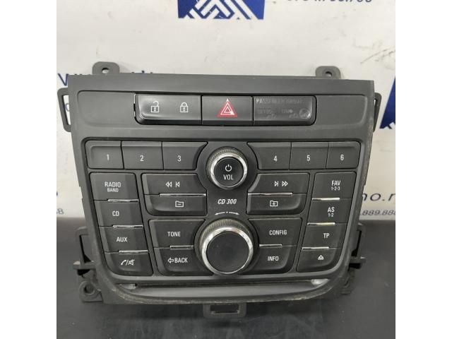 bontott OPEL ZAFIRA C Rádió / CD