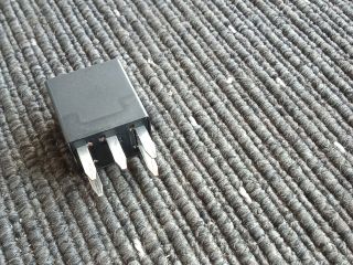 bontott OPEL ZAFIRA C Relé