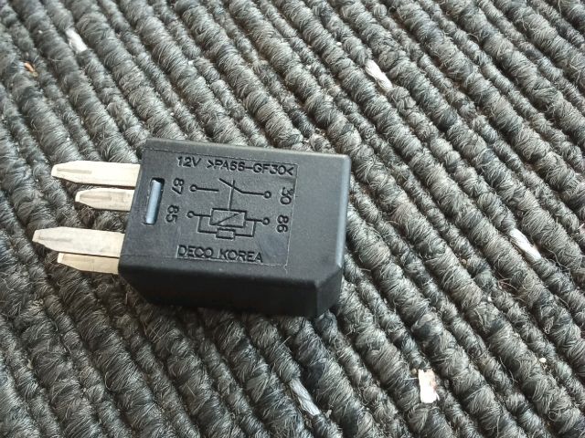 bontott OPEL ZAFIRA C Relé