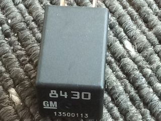 bontott OPEL ZAFIRA C Relé