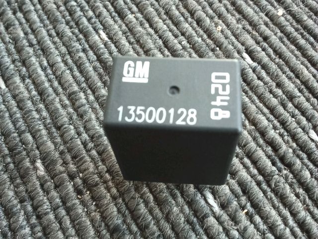 bontott OPEL ZAFIRA C Relé