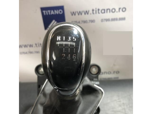 bontott OPEL ZAFIRA C Váltógomb