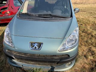 bontott PEUGEOT 1007 Bal első Csonkállvány Kerékaggyal