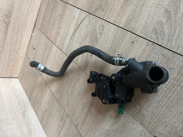 bontott PEUGEOT 1007 Hengerfej Vízkivezető