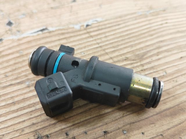 bontott PEUGEOT 1007 Porlasztó (1 db)