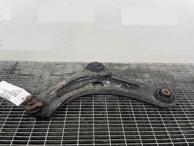 bontott PEUGEOT 1007 Bal első Lengőkar