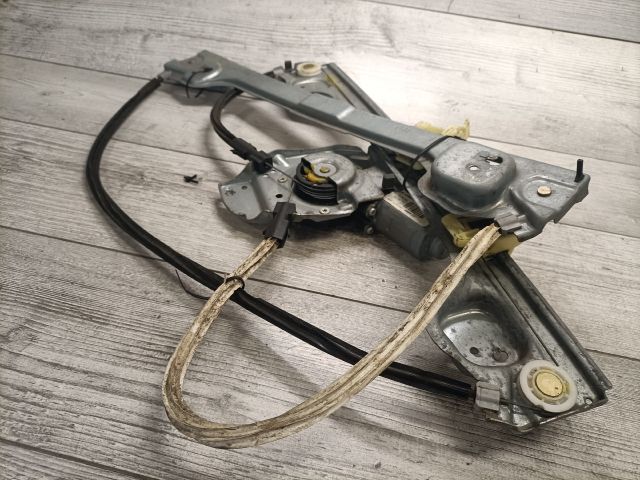 bontott PEUGEOT 1007 Bal első Ablakemelő Szerkezet (Elektromos)