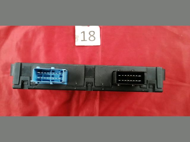 bontott PEUGEOT 1007 Bal első Ajtó Vezérlőegység