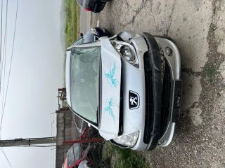 bontott PEUGEOT 1007 Biztosítéktábla Utastér