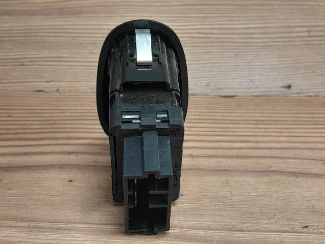 bontott PEUGEOT 1007 Jobb első Ablakemelő Kapcsoló