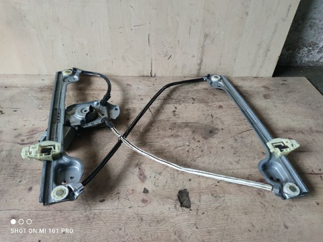 bontott PEUGEOT 1007 Jobb első Ablakemelő Szerkezet (Elektromos)