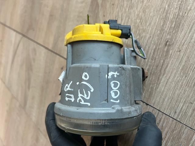 bontott PEUGEOT 1007 Jobb Ködfényszóró
