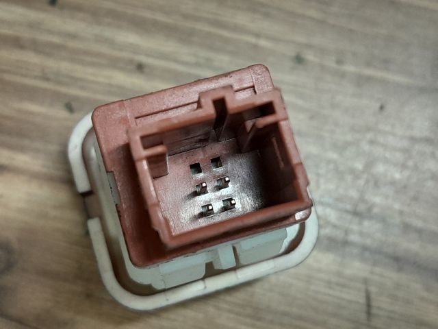 bontott PEUGEOT 1007 Vészvillogó Kapcsoló