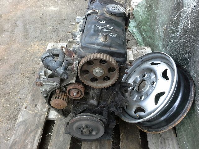 bontott PEUGEOT 106 Motor (Fűzött blokk hengerfejjel)