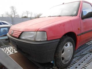 bontott PEUGEOT 106 Bal első Féknyereg Munkahengerrel