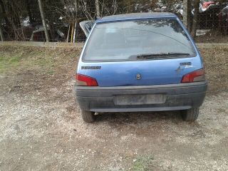 bontott PEUGEOT 106 Bal első Lengőkar