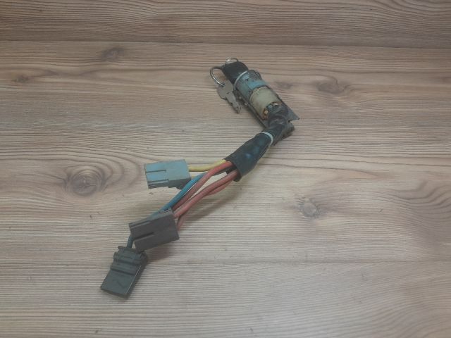 bontott PEUGEOT 106 Gyújtáskapcsoló