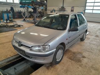 bontott PEUGEOT 106 Homlokfal (Üres lemez)