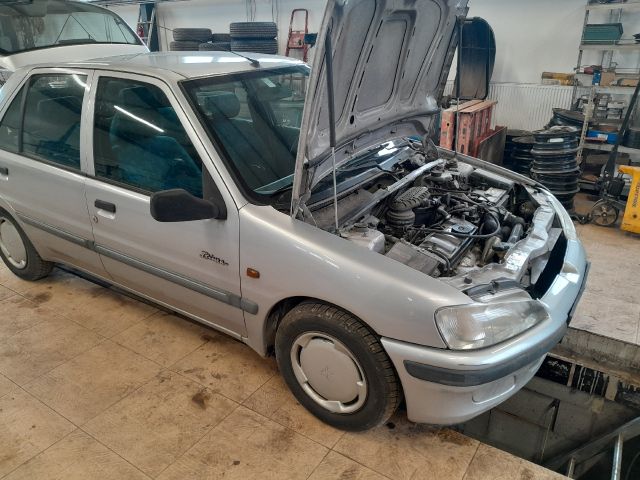 bontott PEUGEOT 106 Homlokfal (Üres lemez)