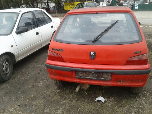 bontott PEUGEOT 106 Jobb hátsó Lengéscsillapító