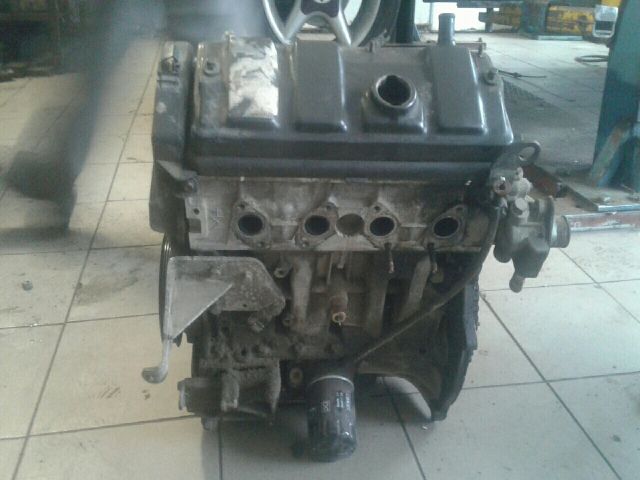 bontott PEUGEOT 106 Motor (Fűzött blokk hengerfejjel)