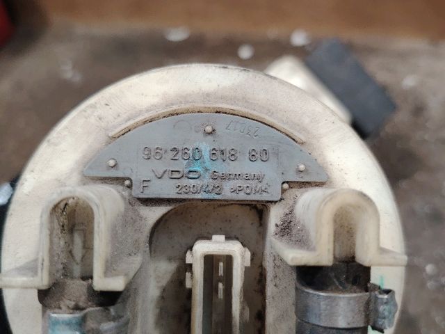 bontott PEUGEOT 106 Üzemanyag Szivattyú