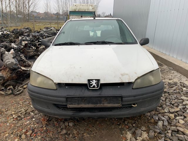 bontott PEUGEOT 106 Bal első Lengőkar