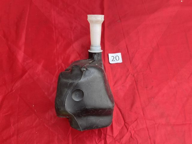 bontott PEUGEOT 106 Ablakmosó Tartály