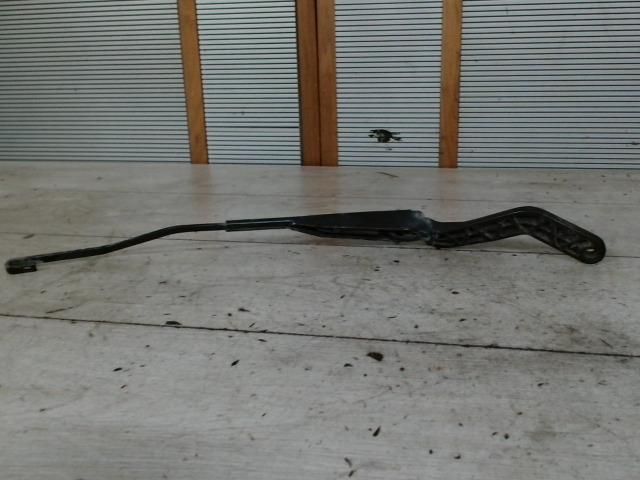 bontott PEUGEOT 106 Bal első Ablaktörlő Kar