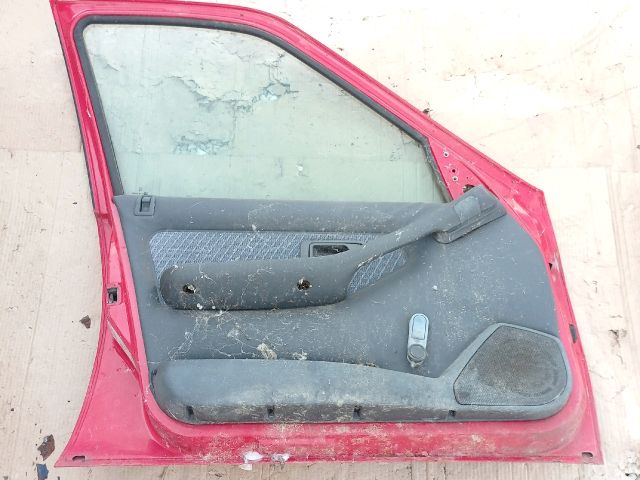 bontott PEUGEOT 106 Bal első Ajtó (Részeivel)