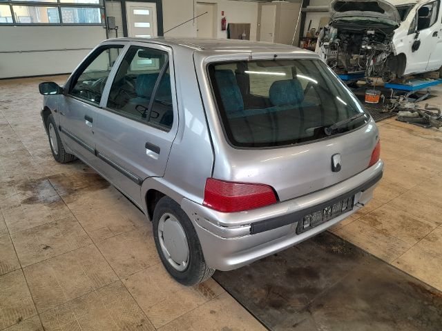 bontott PEUGEOT 106 Bal hátsó Ajtóhatároló