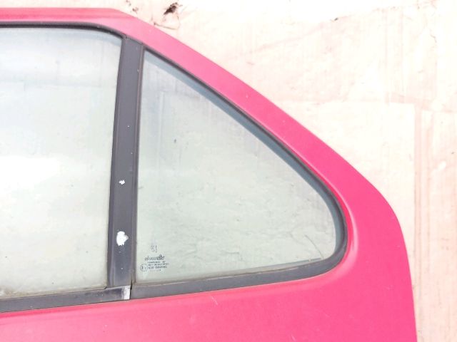 bontott PEUGEOT 106 Bal hátsó Fixüveg (Ajtóban)