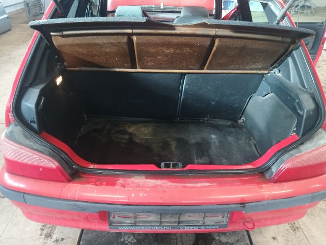 bontott PEUGEOT 106 Bal hátsó Kapaszkodó (Felső)