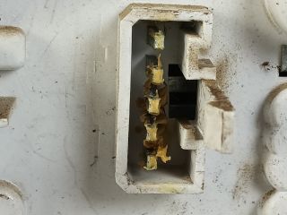 bontott PEUGEOT 106 Bal Hátsó Lámpa