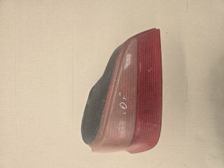 bontott PEUGEOT 106 Bal Hátsó Lámpa