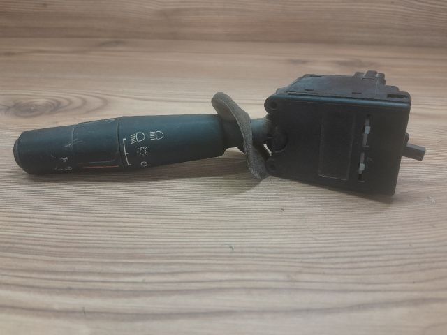 bontott PEUGEOT 106 Bal Kormánykapcsoló Irányjelző