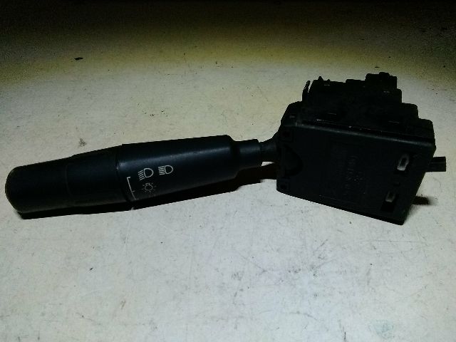 bontott PEUGEOT 106 Bal Kormánykapcsoló Irányjelző