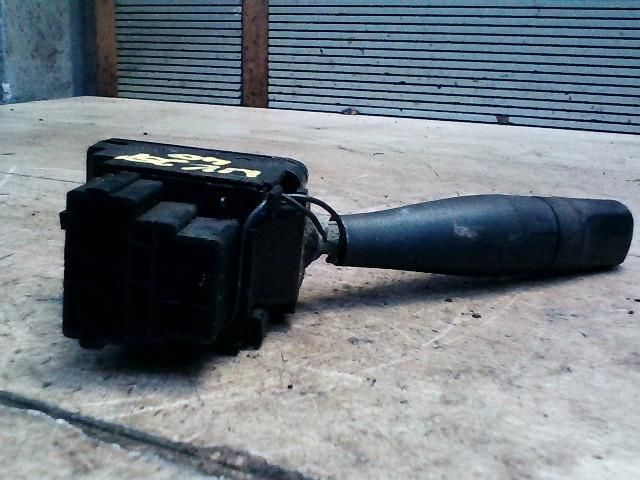 bontott PEUGEOT 106 Bal Kormánykapcsoló Irányjelző