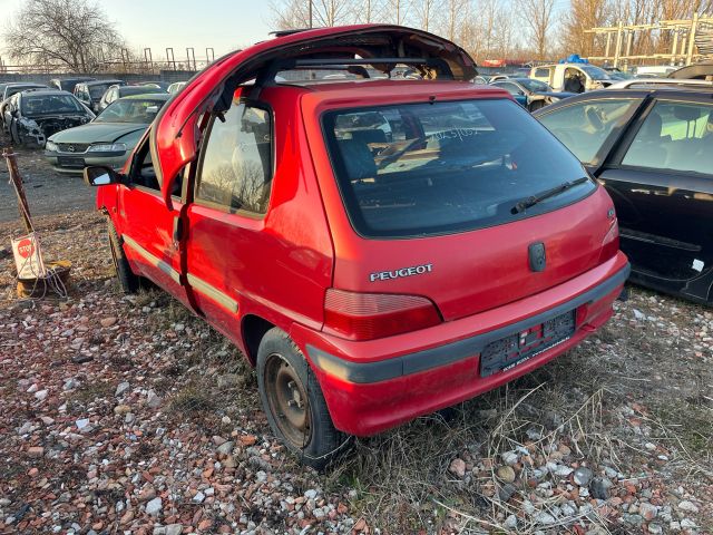 bontott PEUGEOT 106 Bal Külső Kilincs (Pozíciófüggetlen)