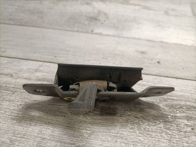 bontott PEUGEOT 106 Csomagtérajtó Zárszerkezet