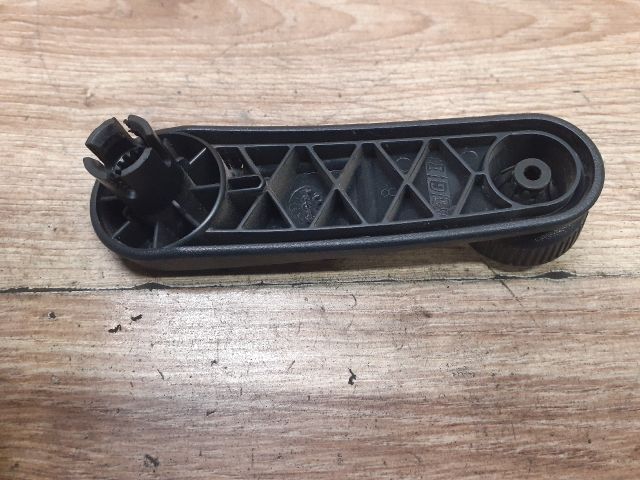 bontott PEUGEOT 106 Első Ablaktekerő Kar