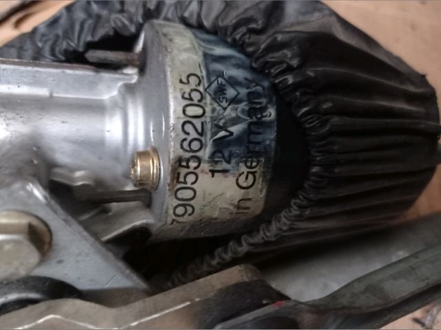 bontott PEUGEOT 106 Első Ablaktörlő Szerkezet Motorral