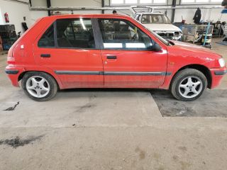 bontott PEUGEOT 106 Első Lökhárító (Üresen)
